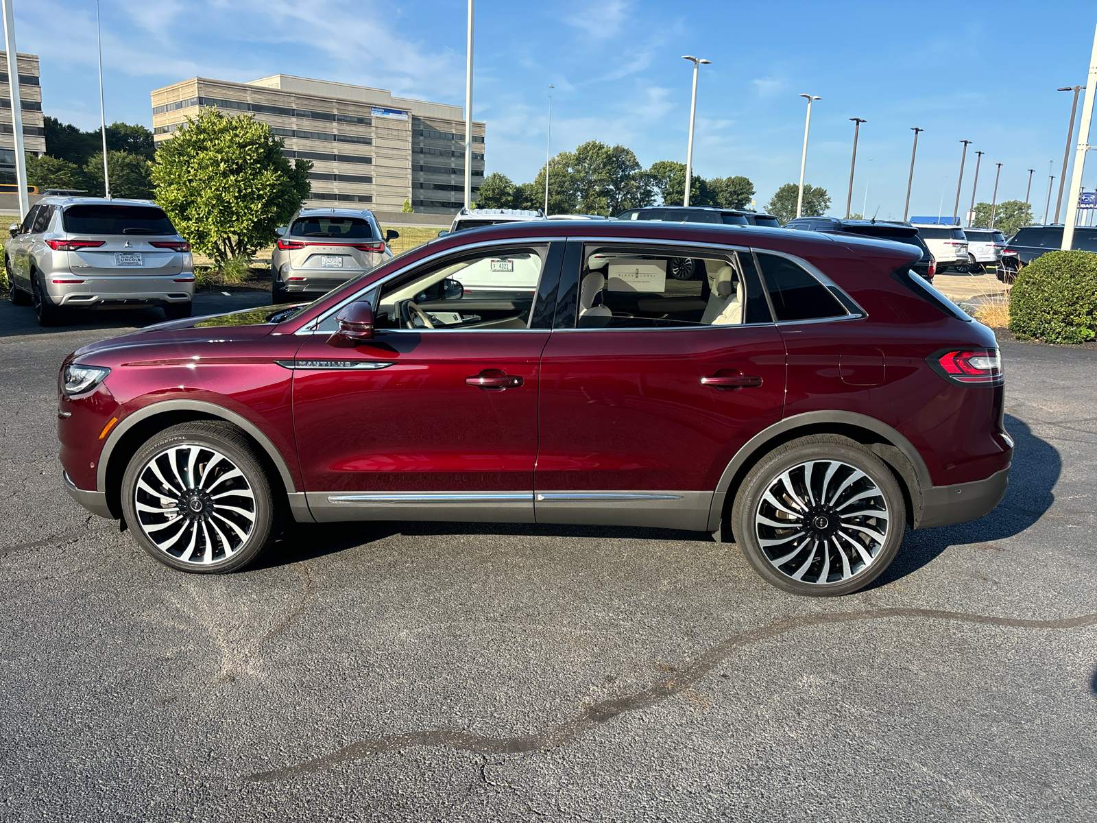 2021 Lincoln Nautilus Black Label 4