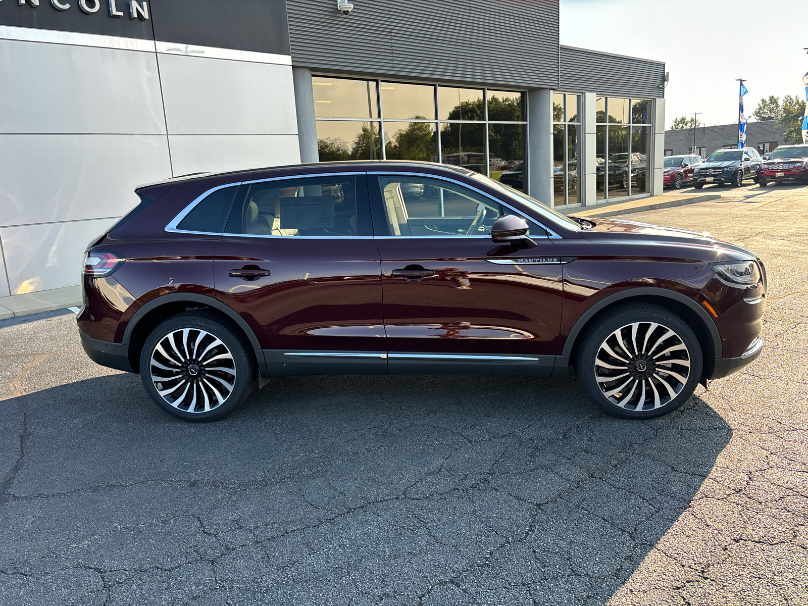 2021 Lincoln Nautilus Black Label 8