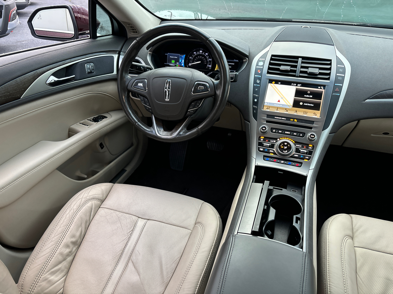 2017 Lincoln MKZ Hybrid Reserve 29