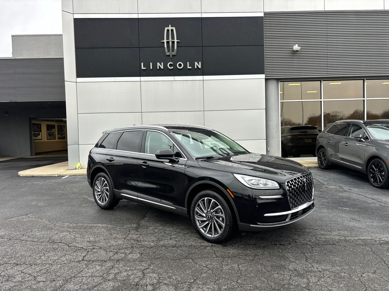 2023 Lincoln Corsair Reserve 1