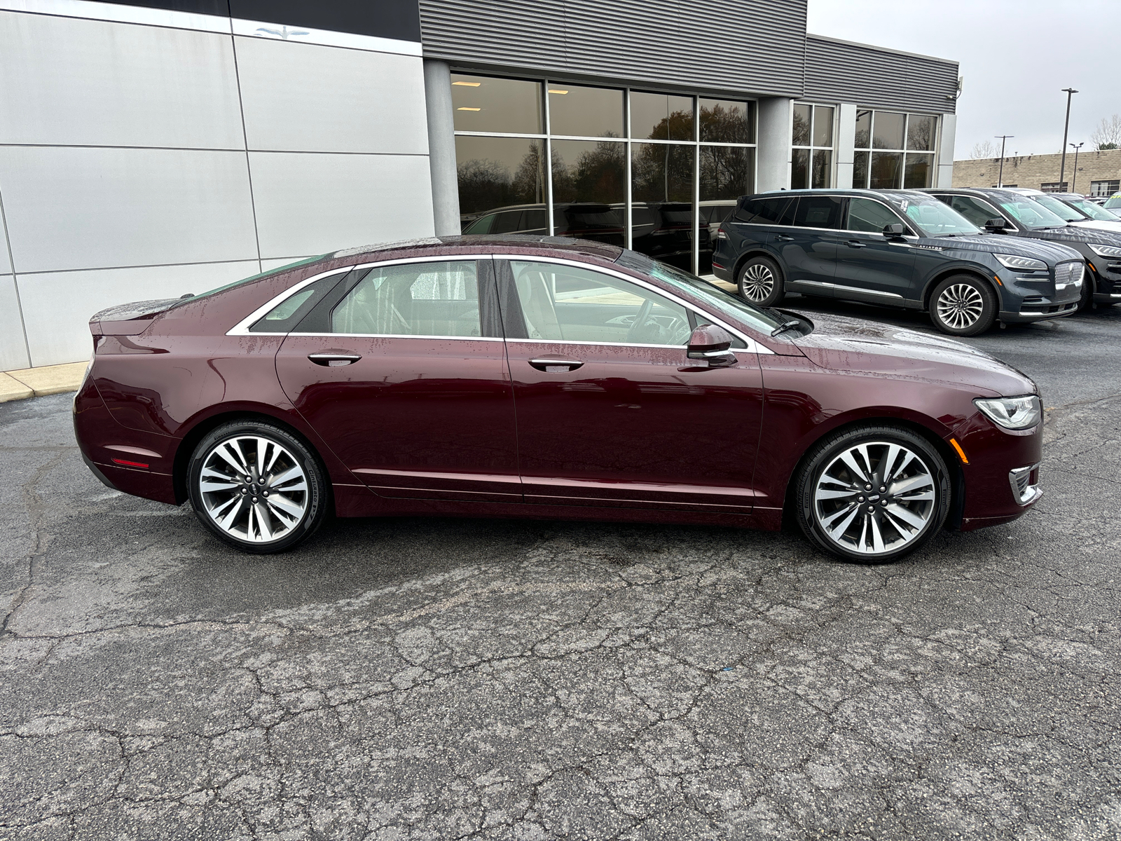 2017 Lincoln MKZ Reserve 8