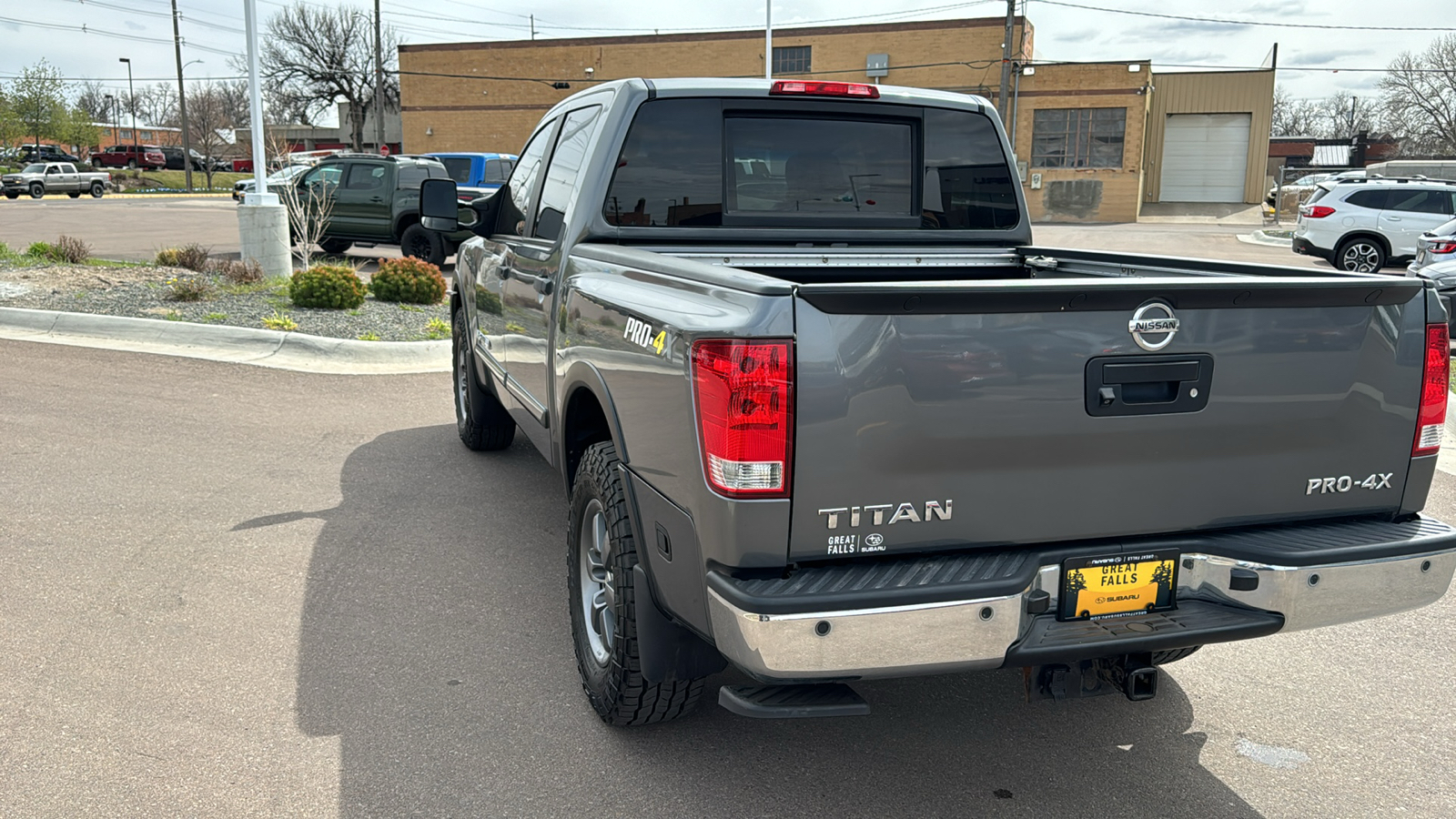 2014 Nissan Titan PRO-4X 11