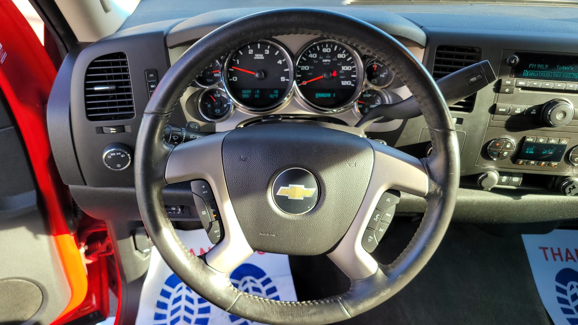 2013 Chevrolet Silverado 2500HD LT 24