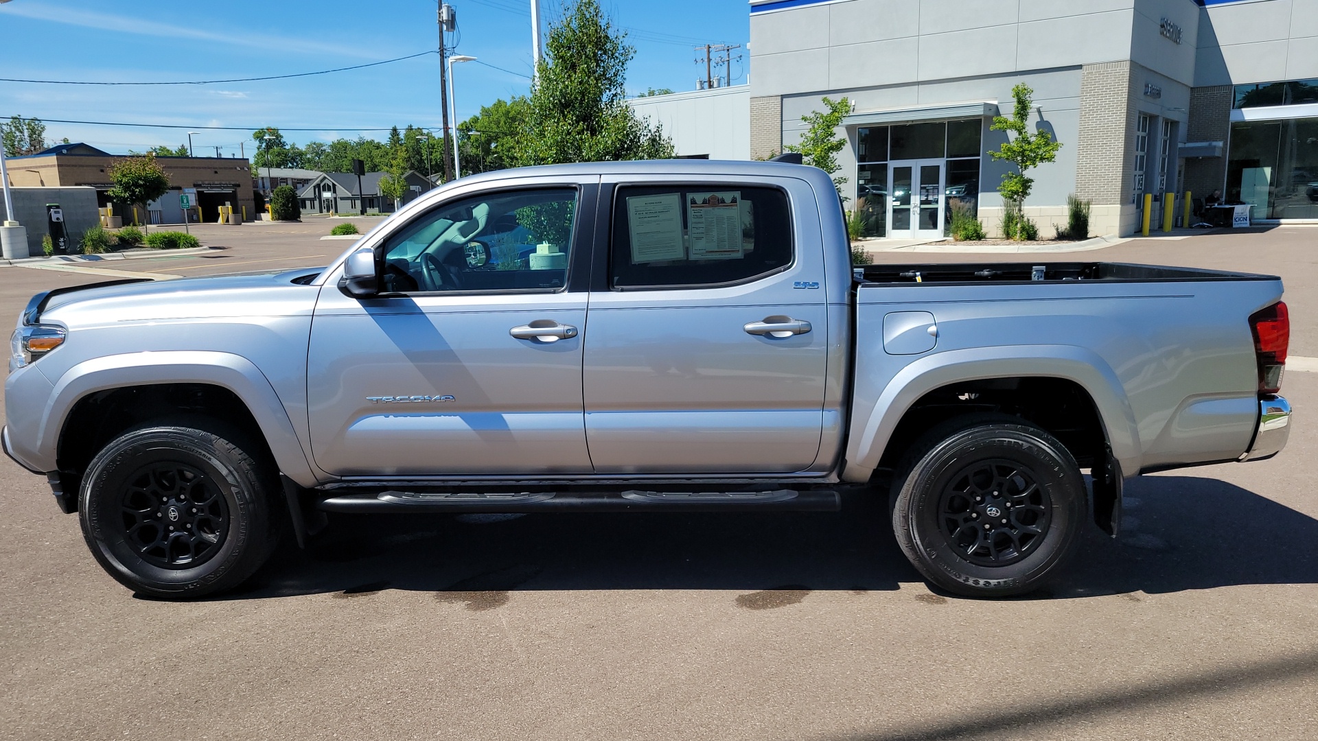 2021 Toyota Tacoma SR5 8