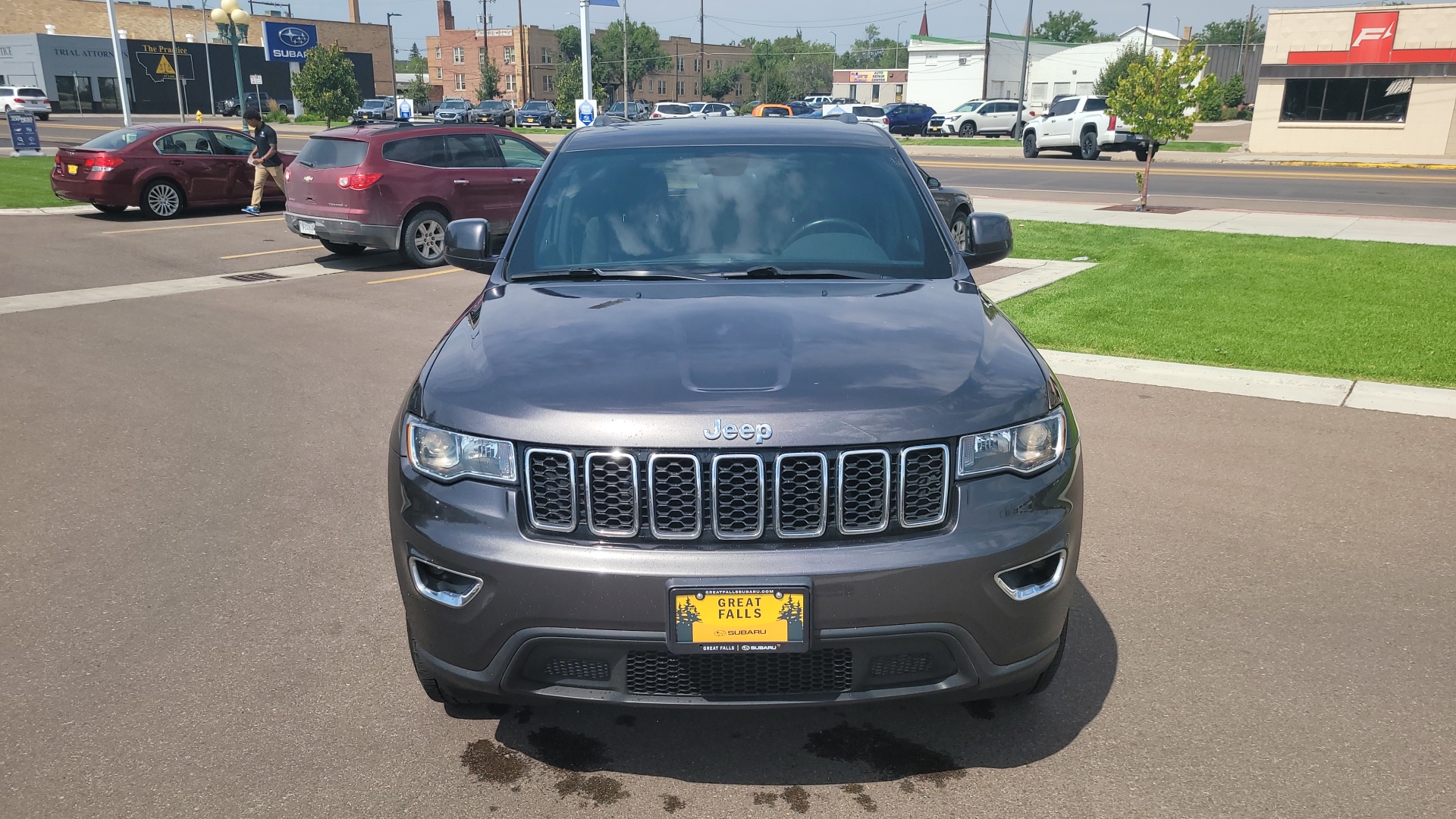 2020 Jeep Grand Cherokee Laredo E 2