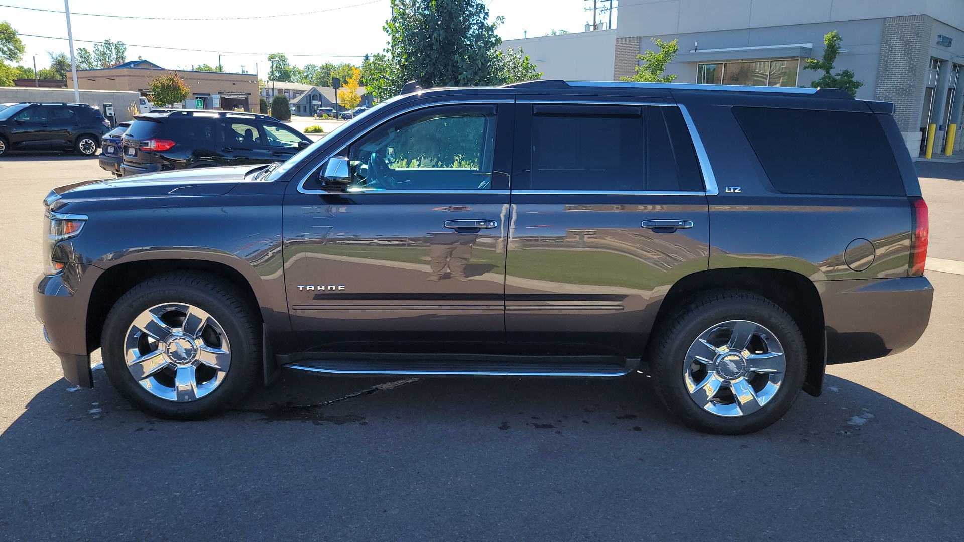 2015 Chevrolet Tahoe LTZ 8