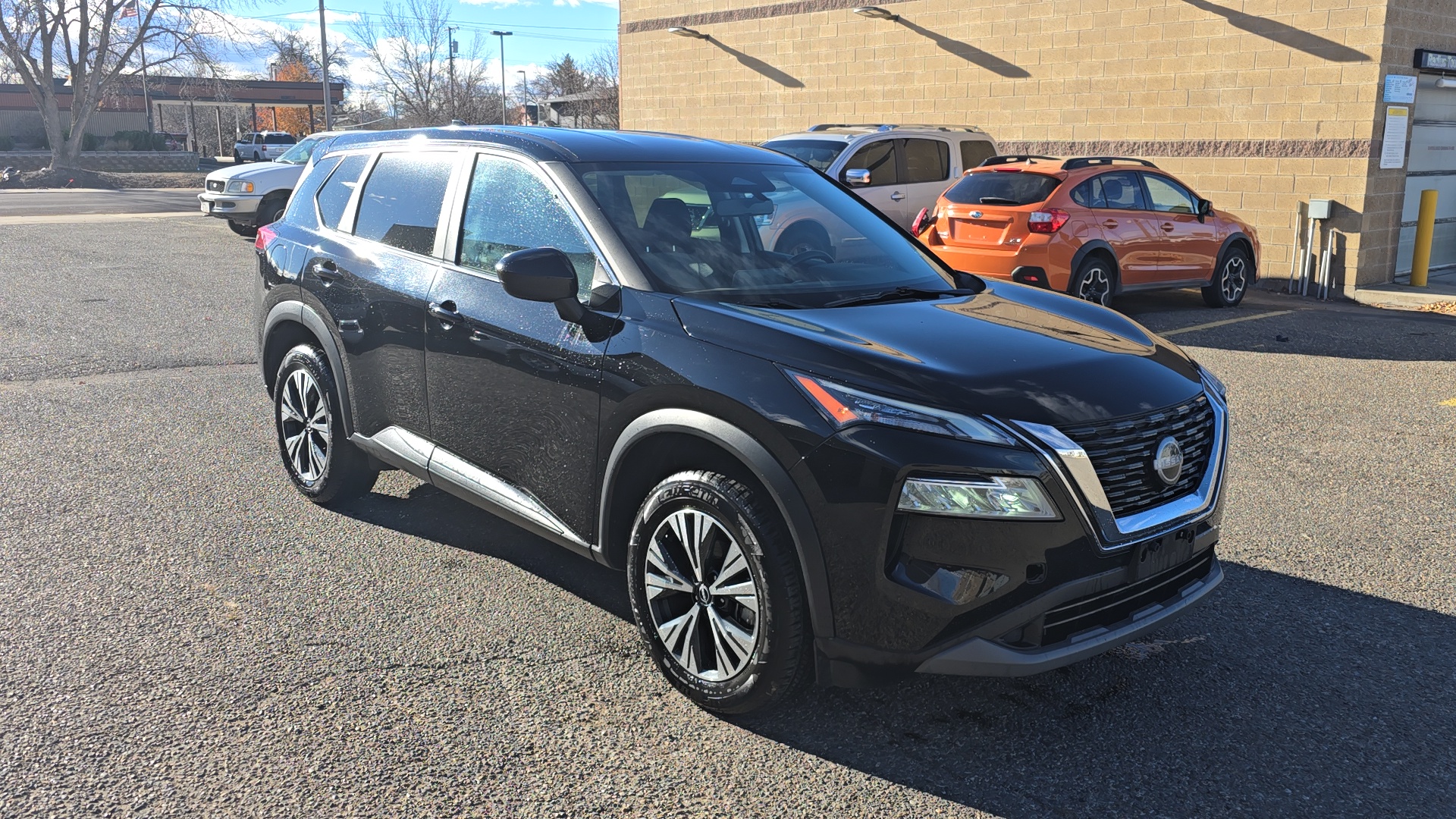 2023 Nissan Rogue SV 3