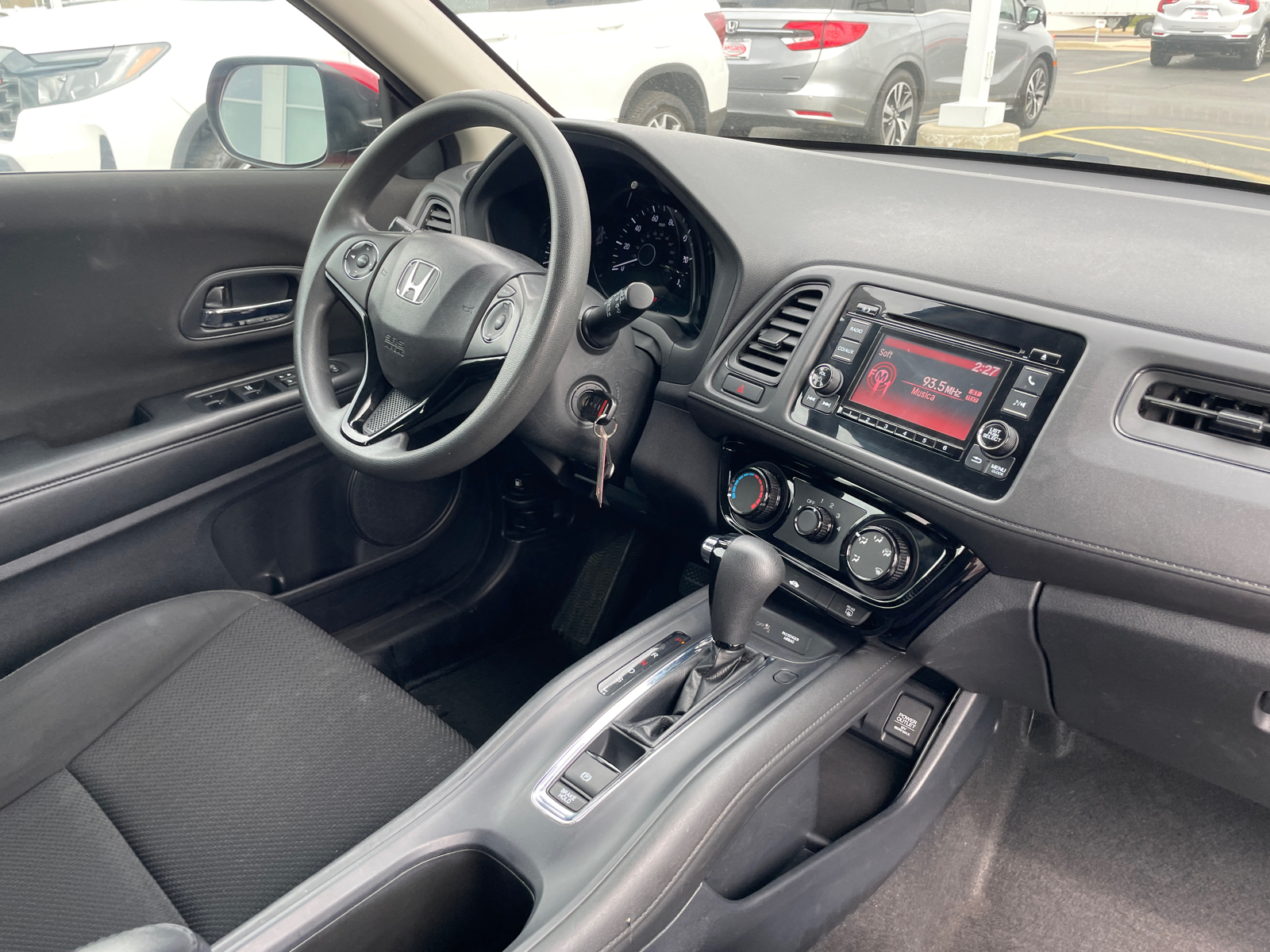2018 Honda HR-V LX 31