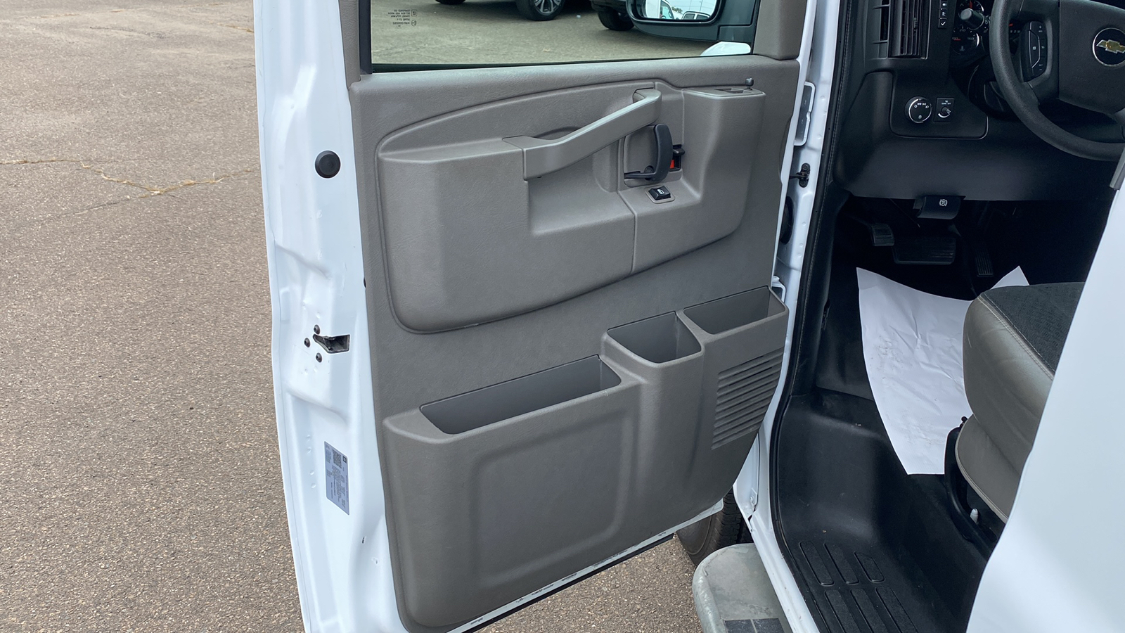 2021 Chevrolet Express Cargo Van  11