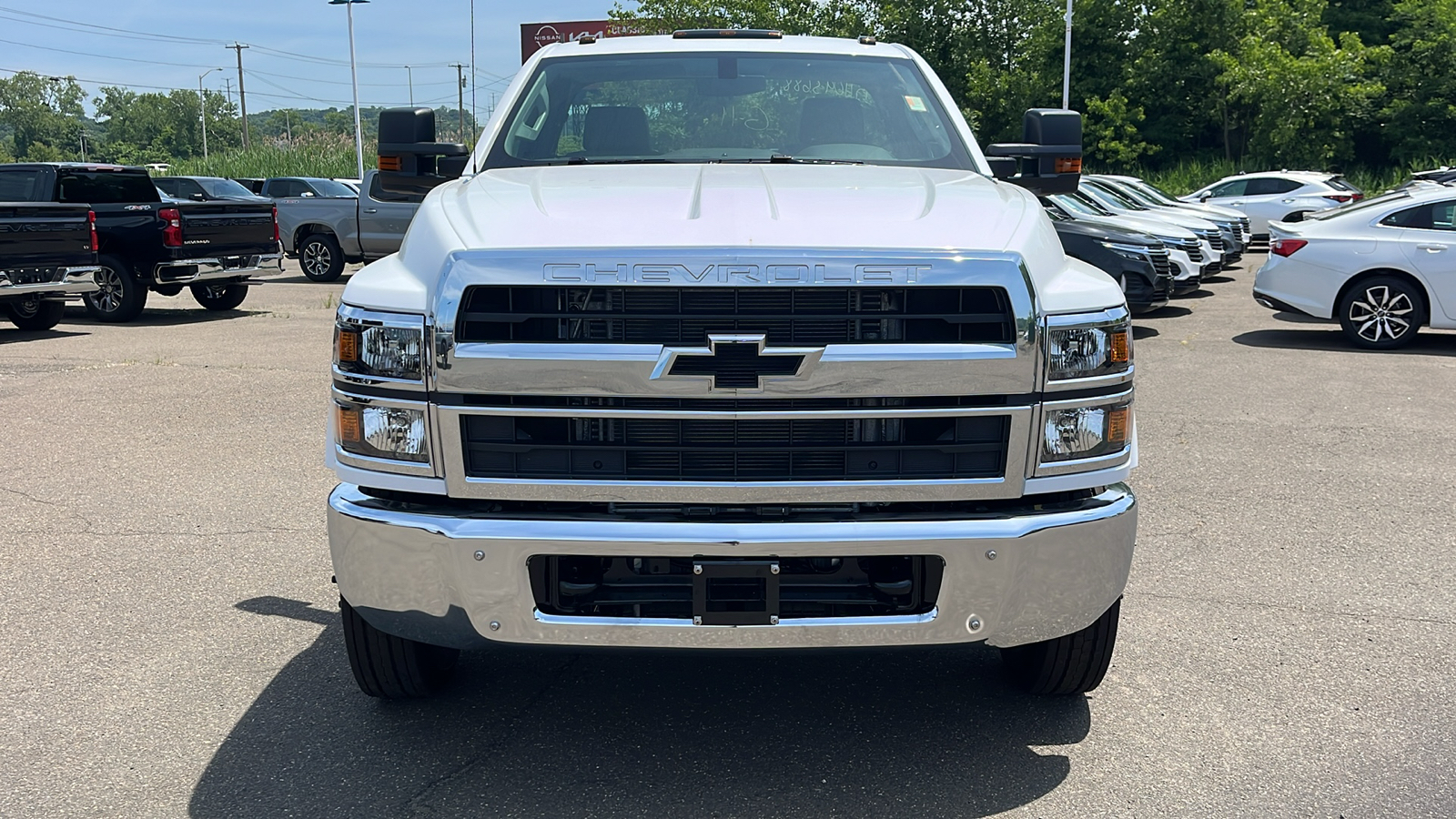 2024 Chevrolet Silverado 5500 HD Work Truck 2