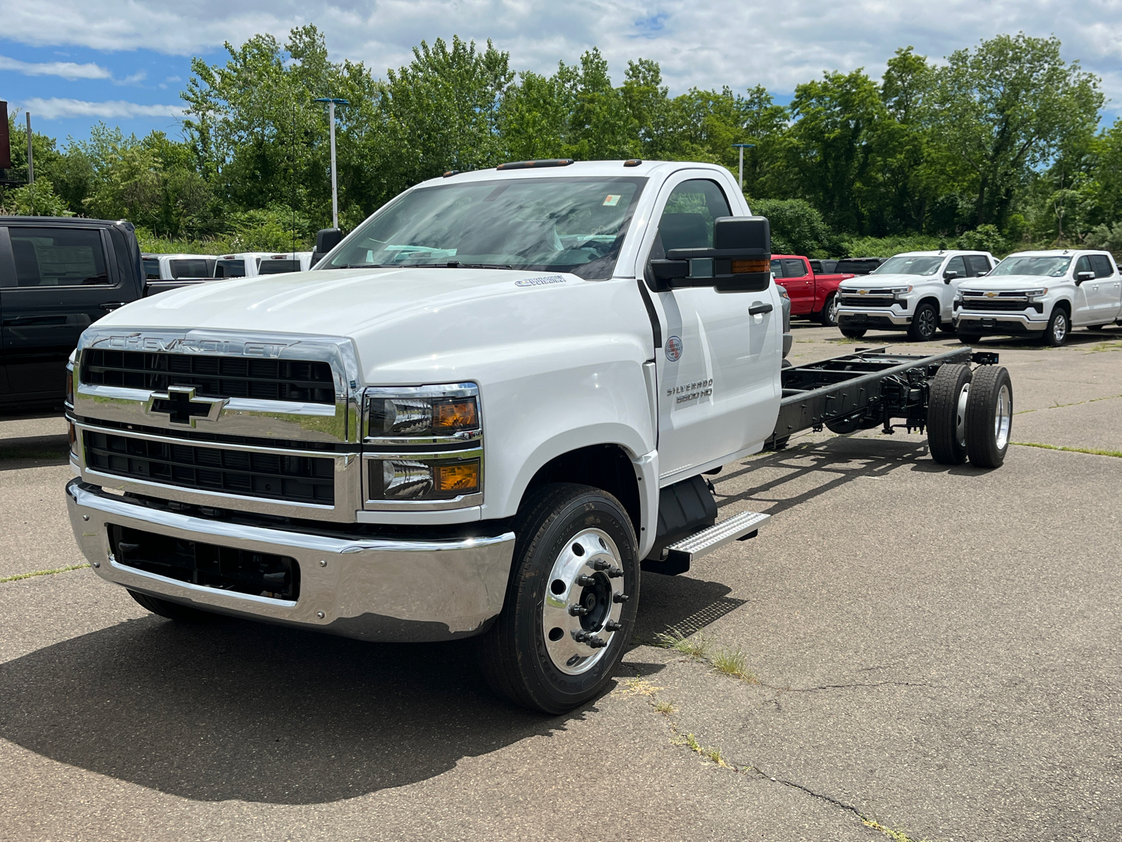 2024 Chevrolet Silverado 5500 HD Work Truck 1