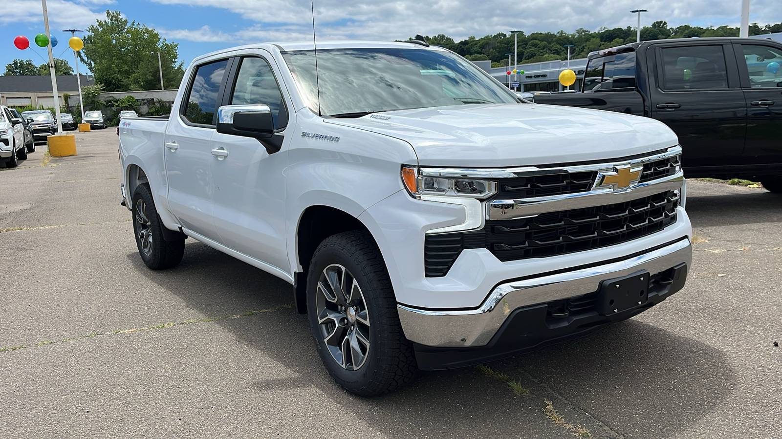 2024 Chevrolet Silverado 1500 LT (2FL) 3