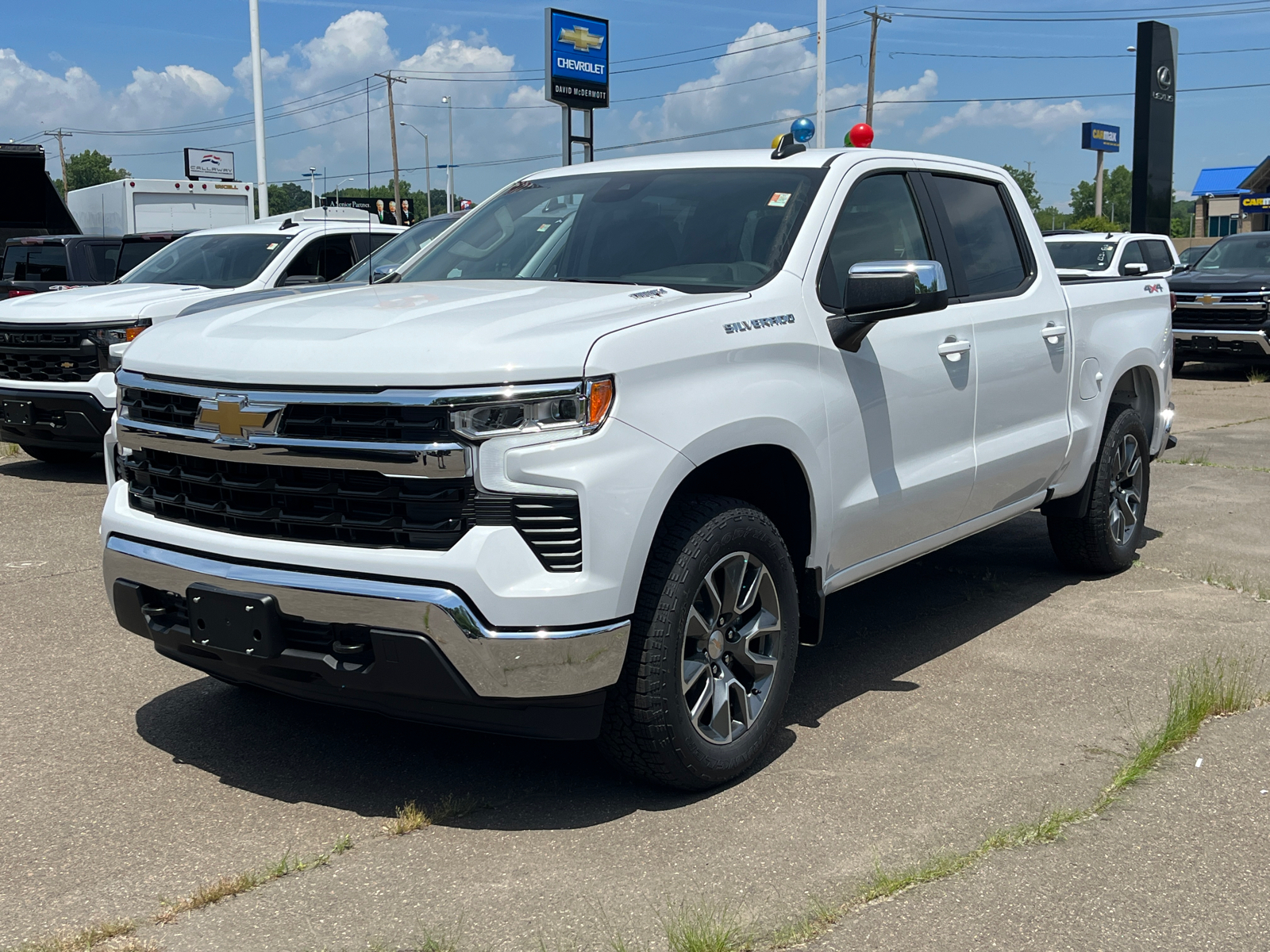 2024 Chevrolet Silverado 1500 LT (2FL) 1