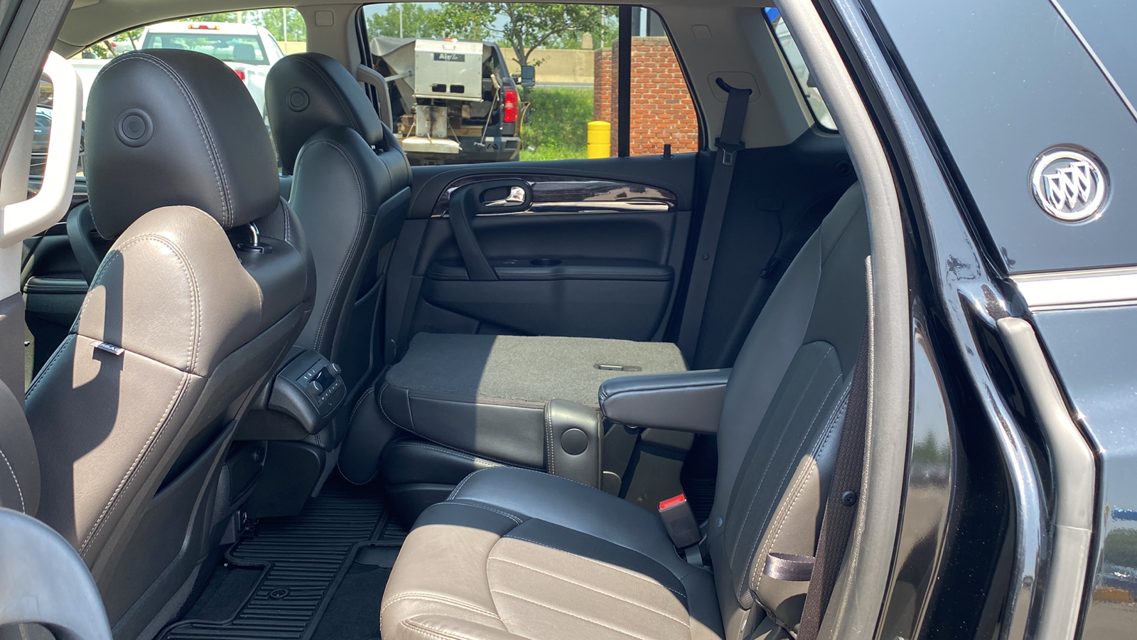 2017 Buick Enclave Leather 24