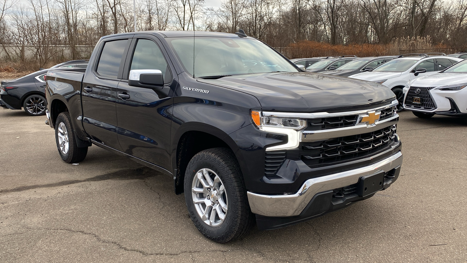 2024 Chevrolet Silverado 1500 LT (2FL) 3