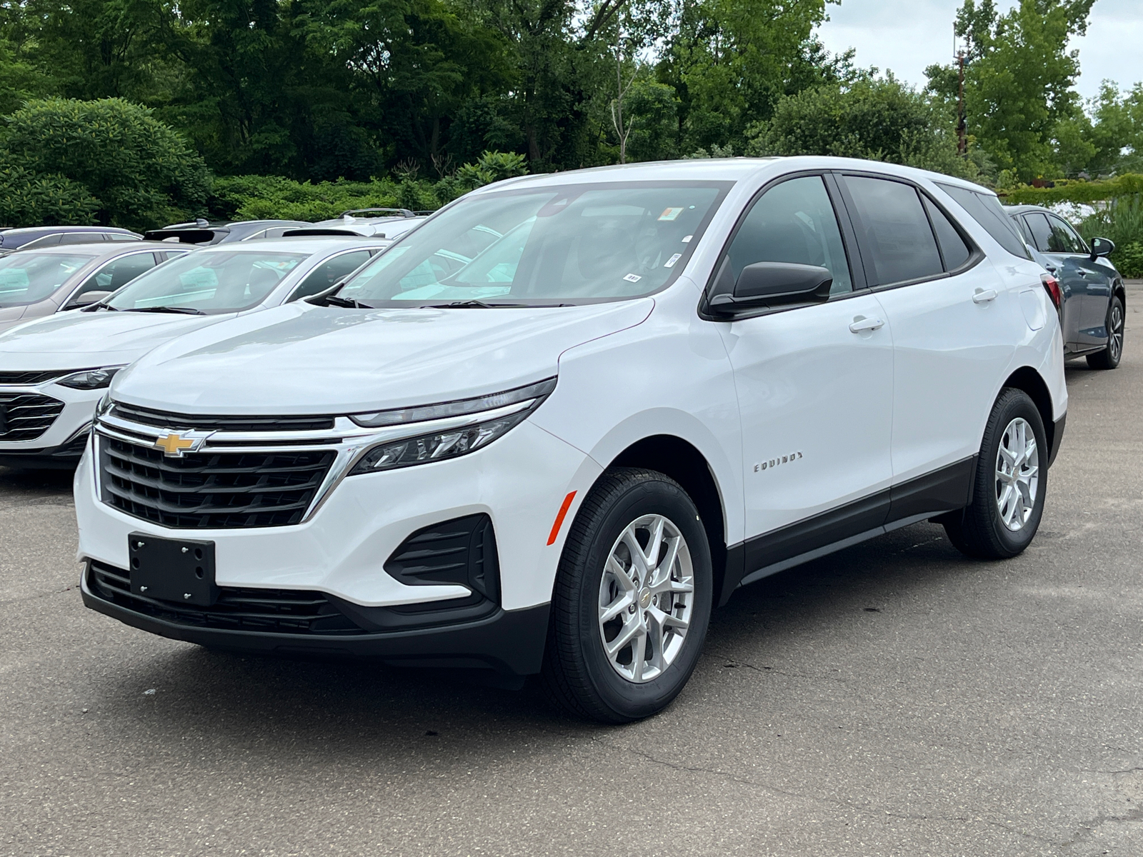 2024 Chevrolet Equinox LS 1