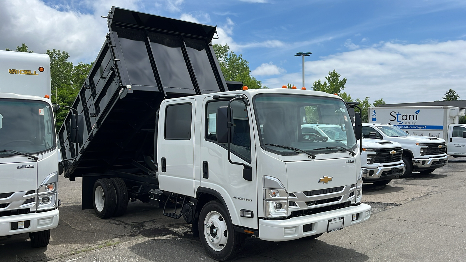 2024 Chevrolet Low Cab Forward 4500 NA 3