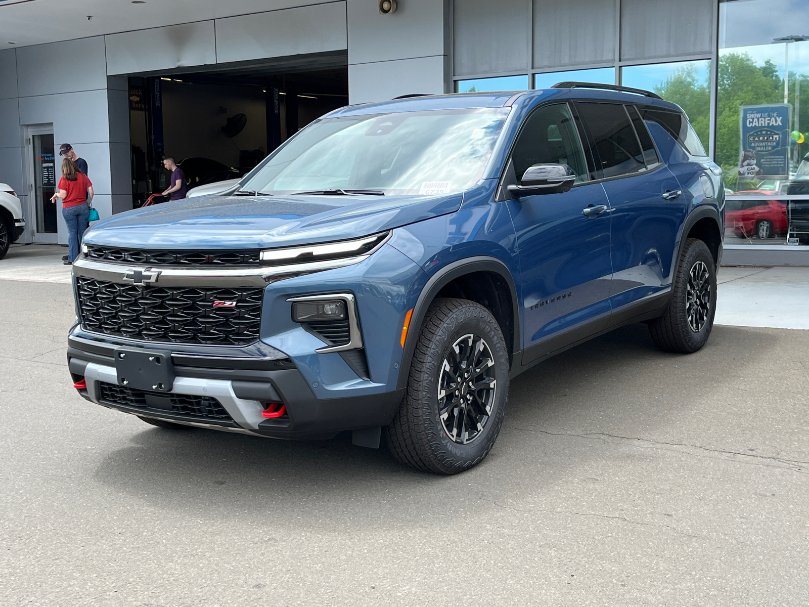 2024 Chevrolet Traverse AWD Z71 1