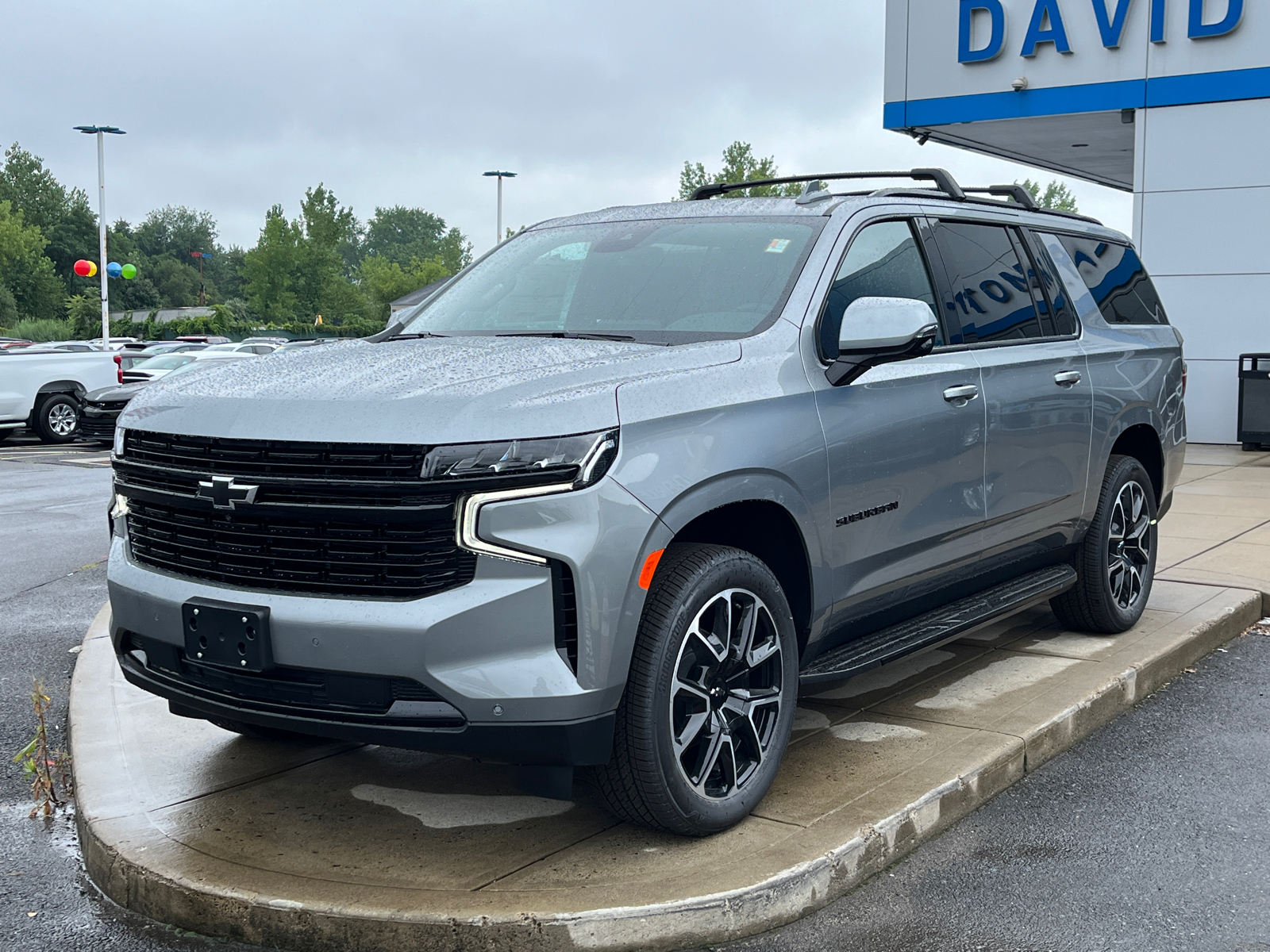 2024 Chevrolet Suburban RST 1