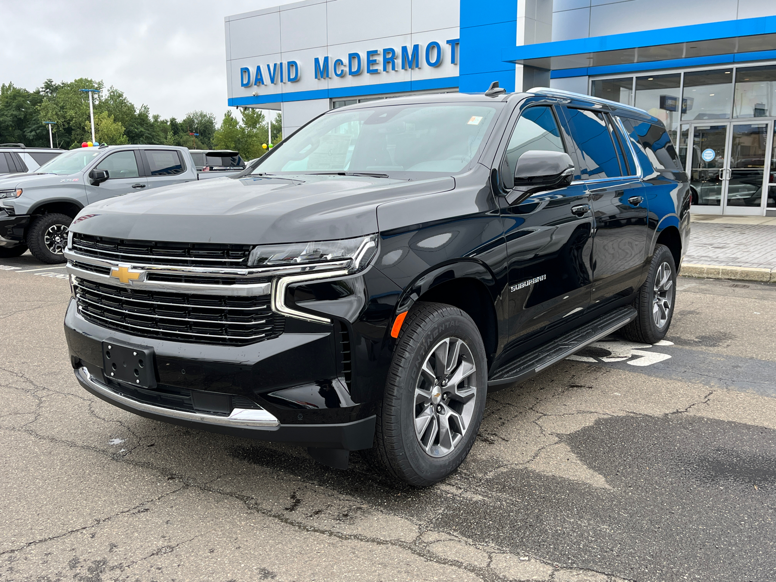 2024 Chevrolet Suburban LT 1