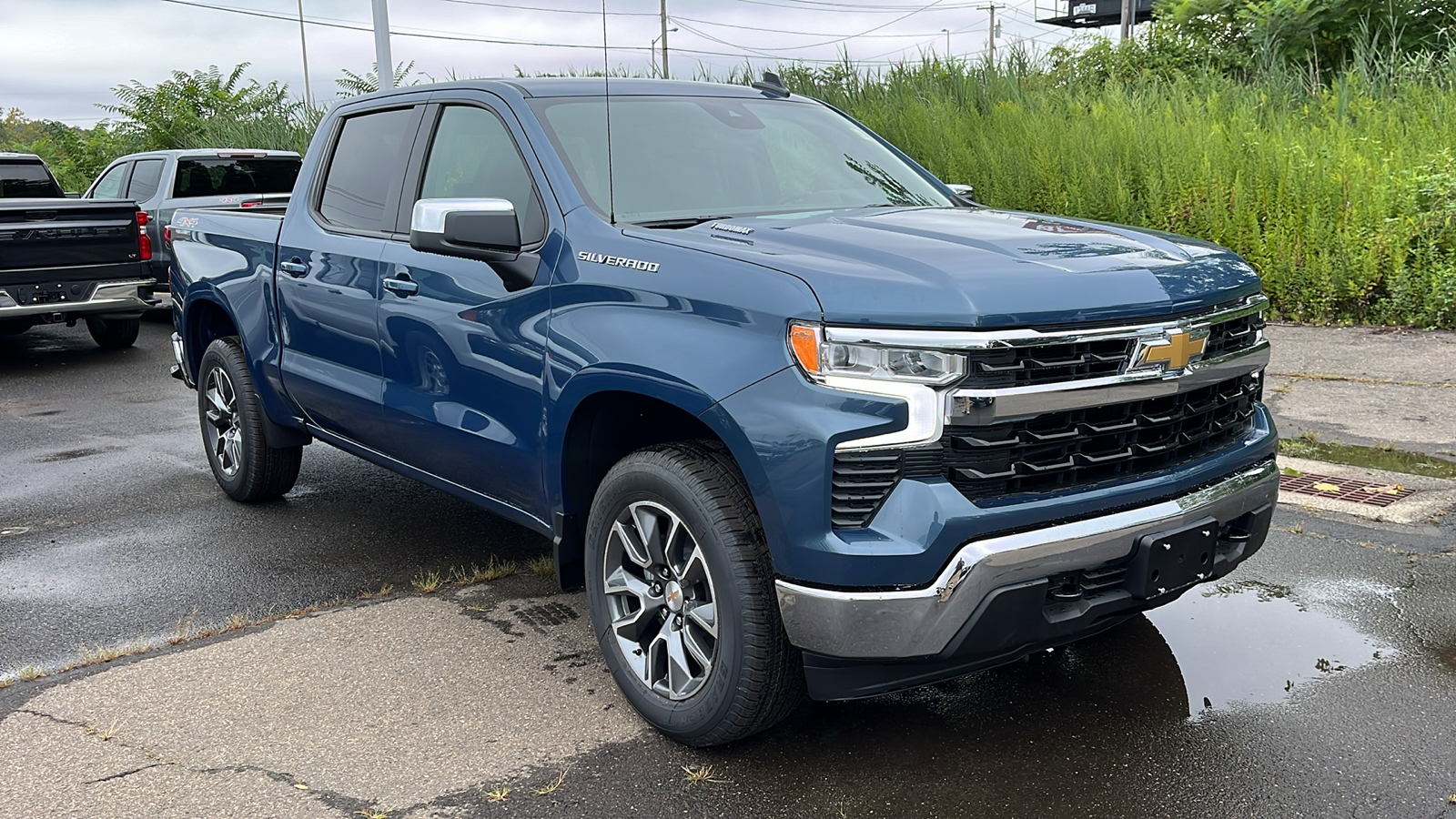 2024 Chevrolet Silverado 1500 LT (2FL) 3