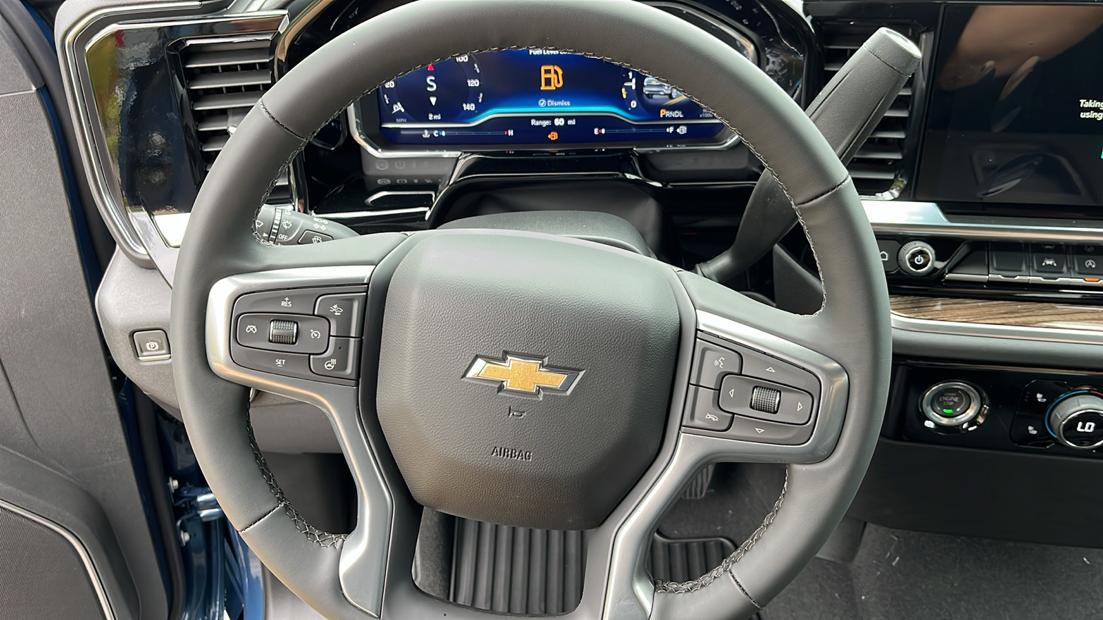 2024 Chevrolet Silverado 1500 LT (2FL) 8