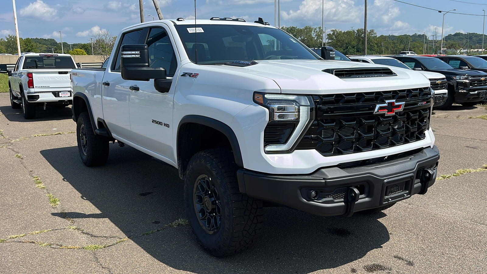 2024 Chevrolet Silverado 2500 HD ZR2 3