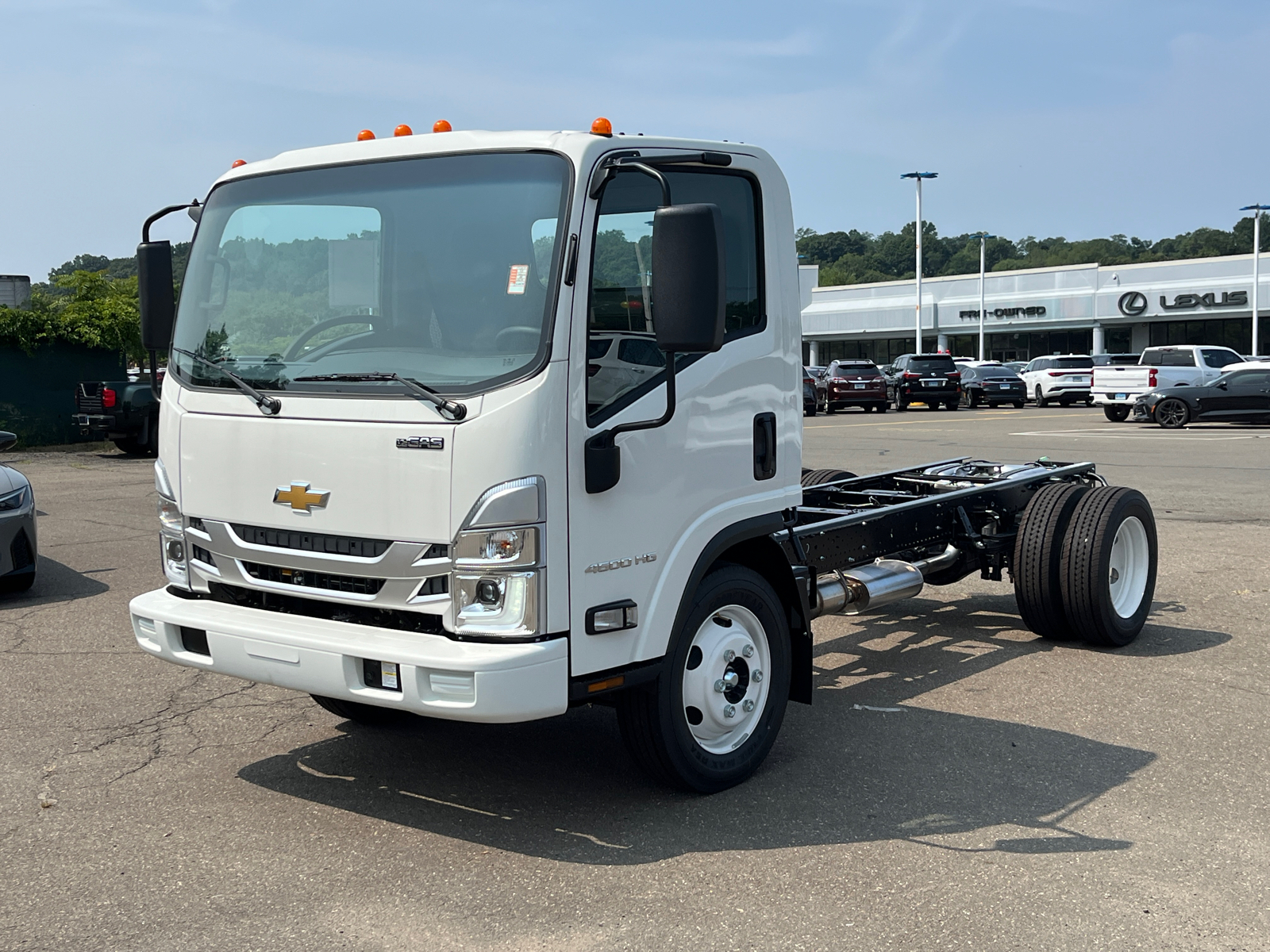 2025 Chevrolet Low Cab Forward 4500 NA 1