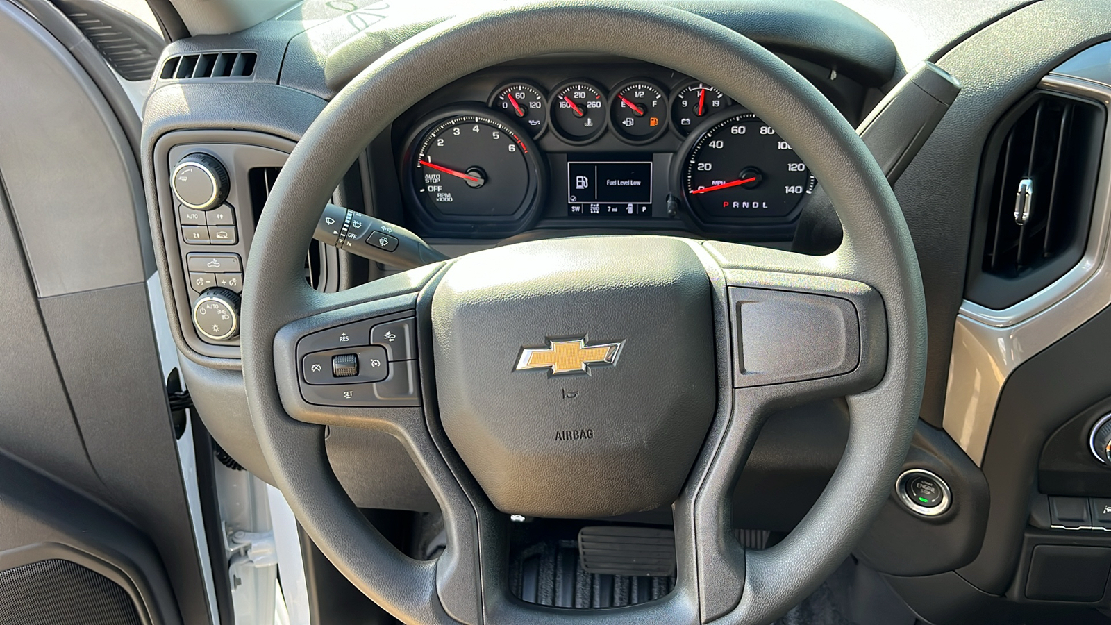 2025 Chevrolet Silverado 1500 WT 8