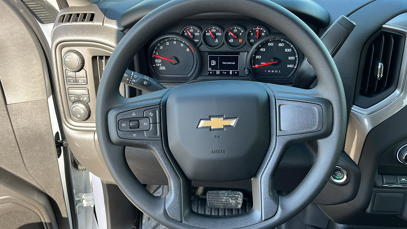 2025 Chevrolet Silverado 1500 WT 8