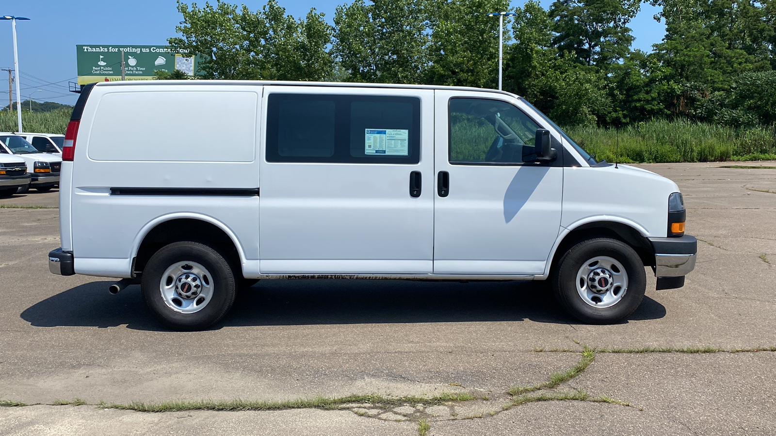 2021 GMC Savana Cargo Van  4