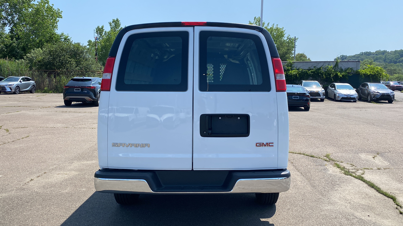 2021 GMC Savana Cargo Van  6