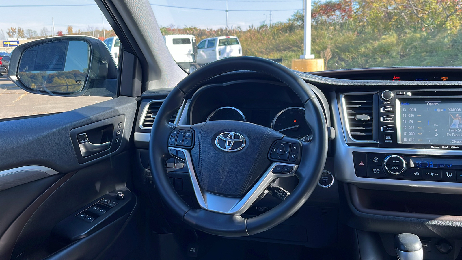 2019 Toyota Highlander Limited 26