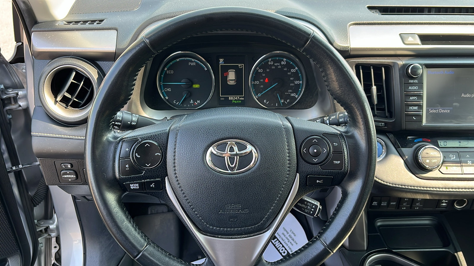 2017 Toyota RAV4 Hybrid Limited 13