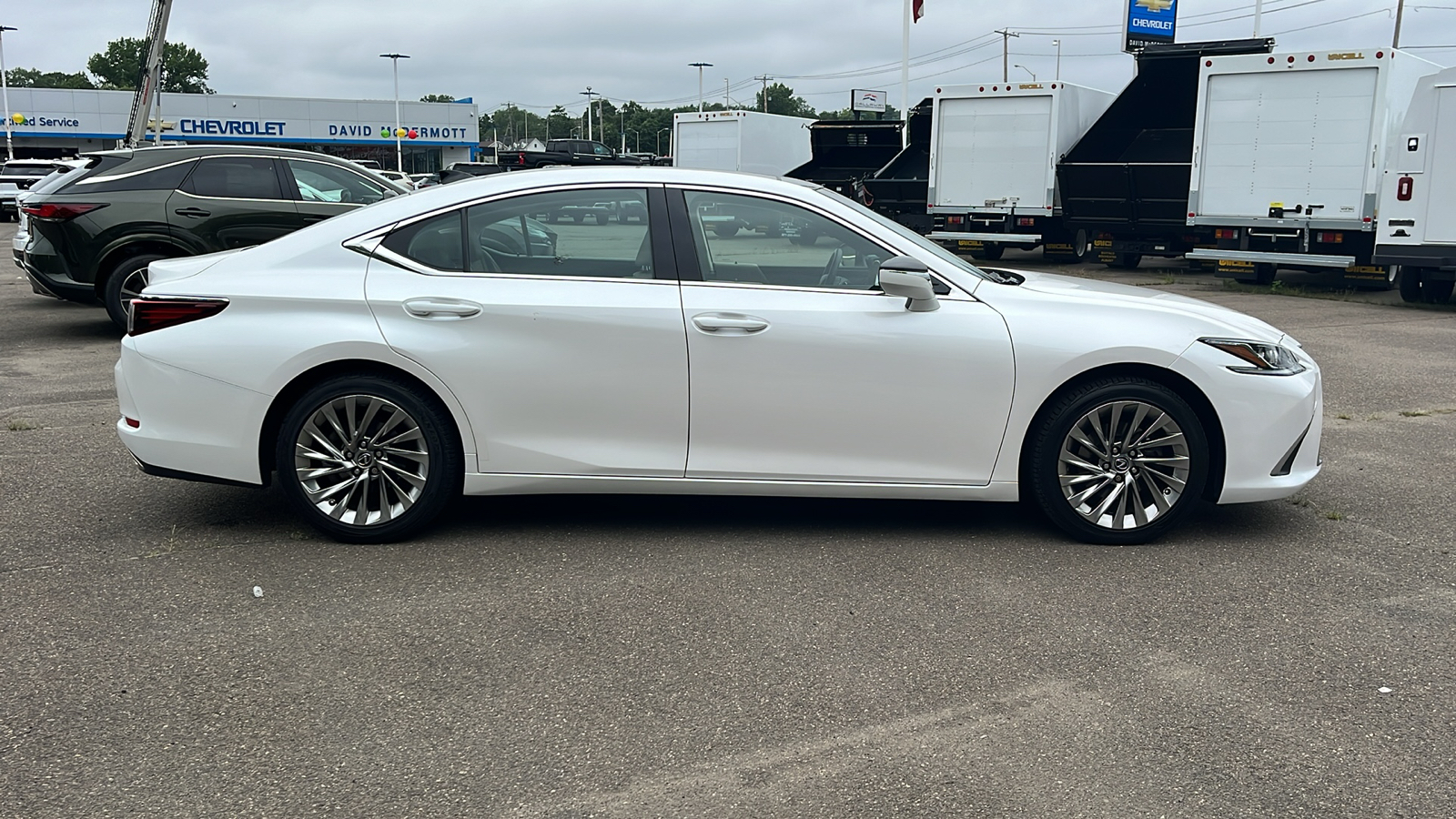 2019 Lexus ES 350 Base 4