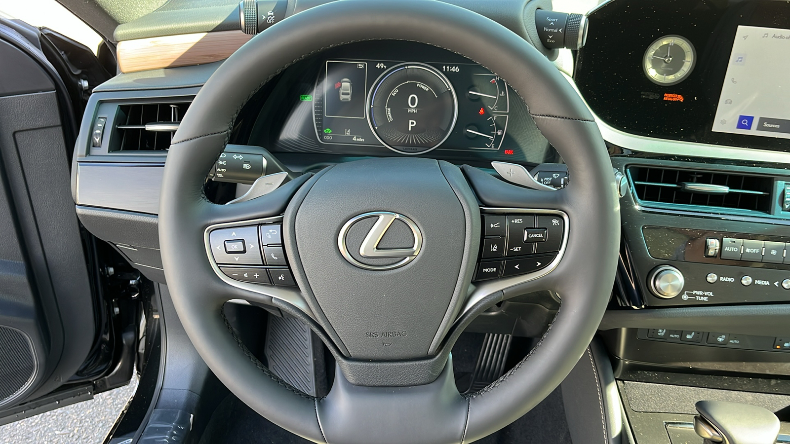 2025 Lexus ES 300h Base 8