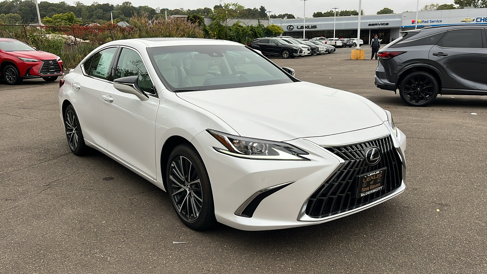 2025 Lexus ES 300h Base 3