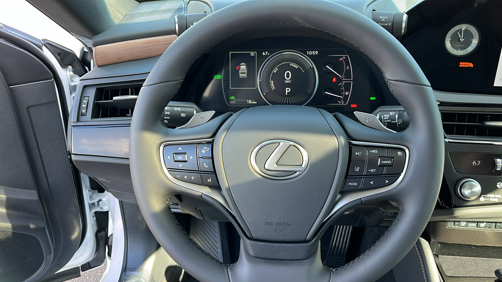 2025 Lexus ES 300h Base 8