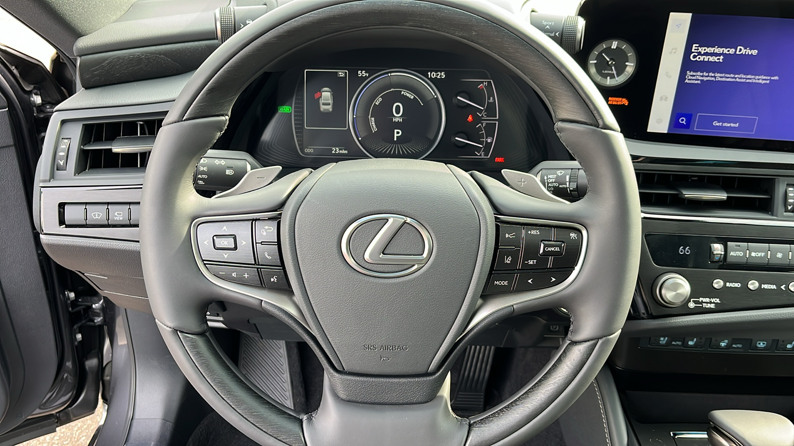 2025 Lexus ES 300h Ultra Luxury 8