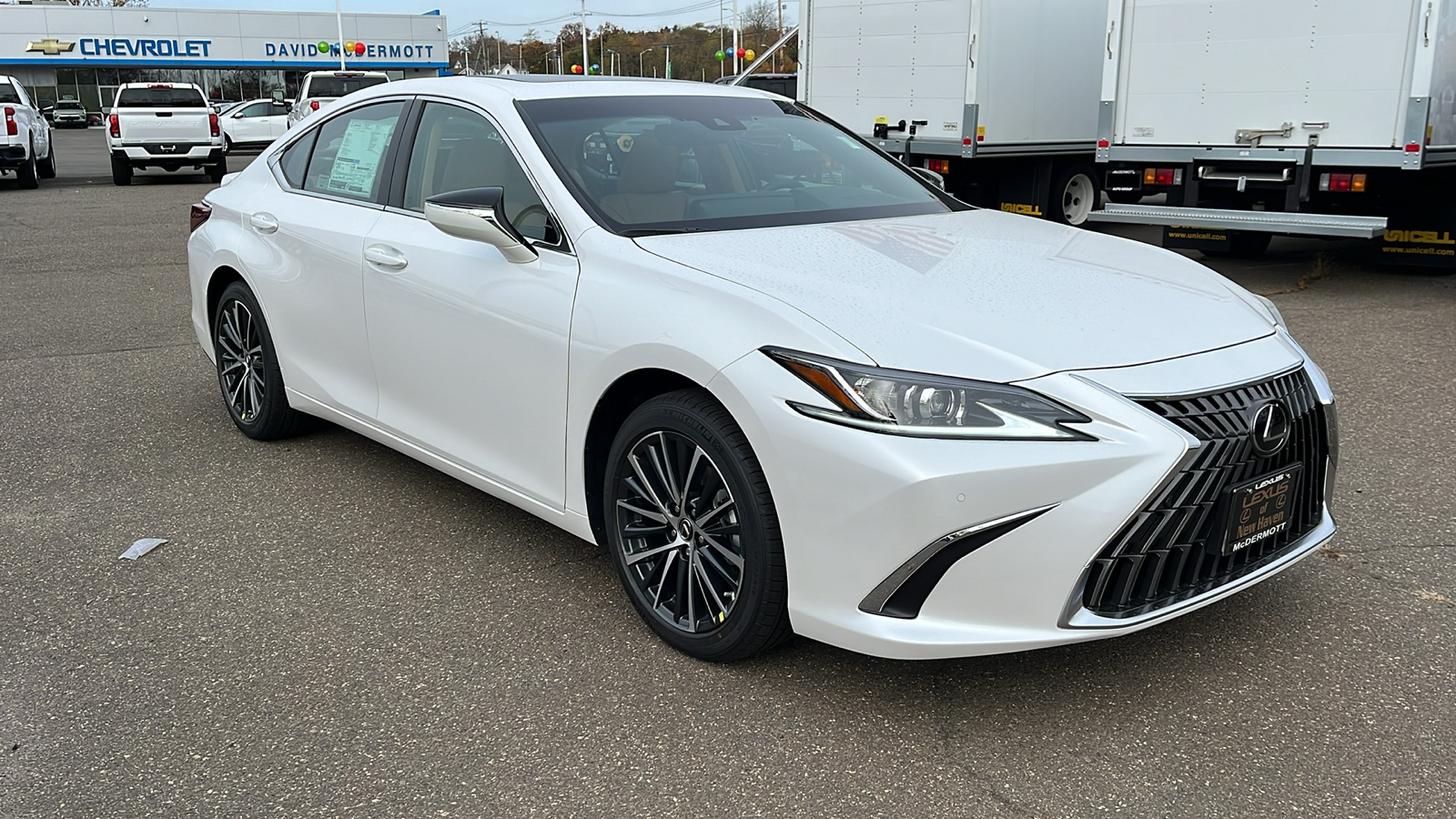 2025 Lexus ES 350 Base 3