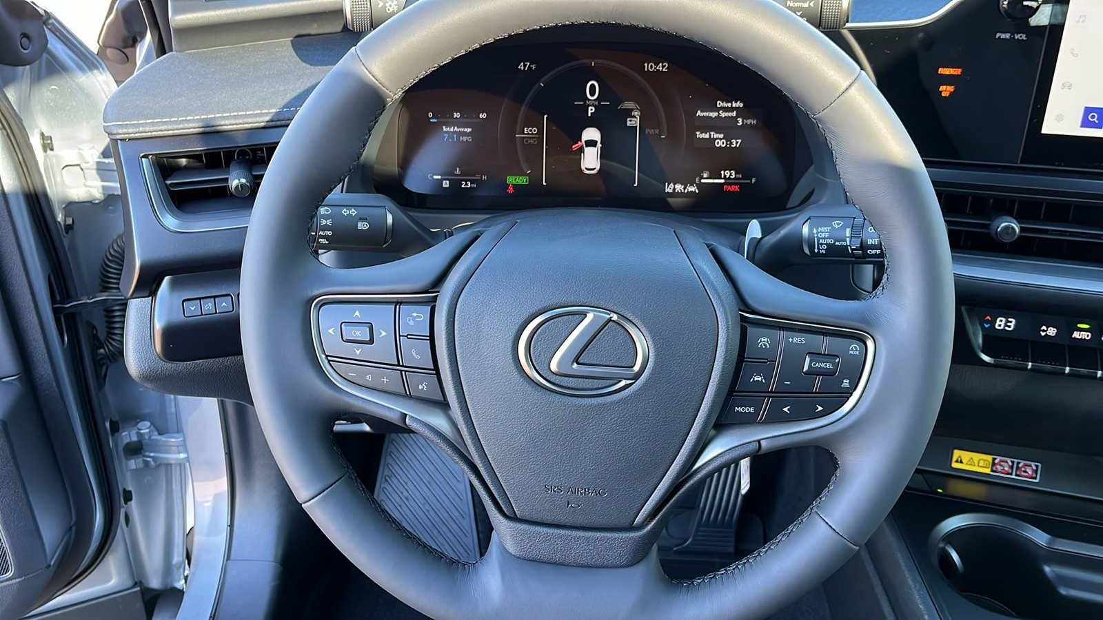 2025 Lexus UX 300h Base 8