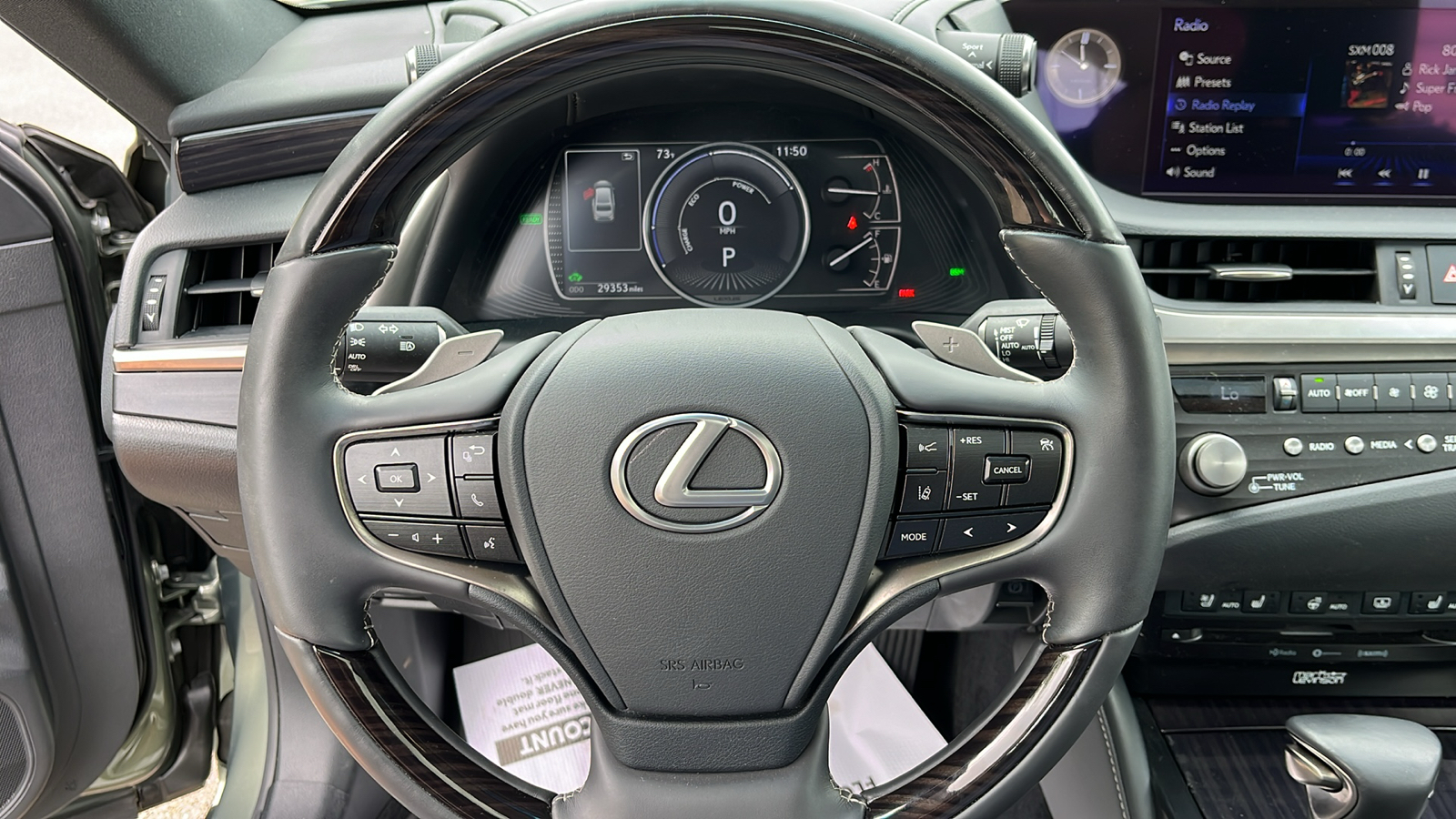2021 Lexus ES 300h Luxury 14