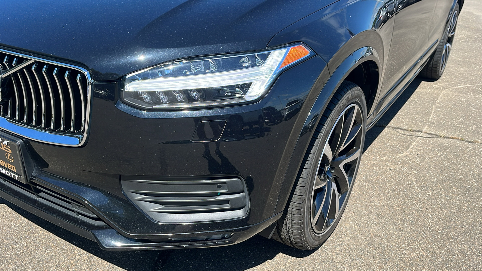 2021 Volvo XC90 T6 Momentum 10