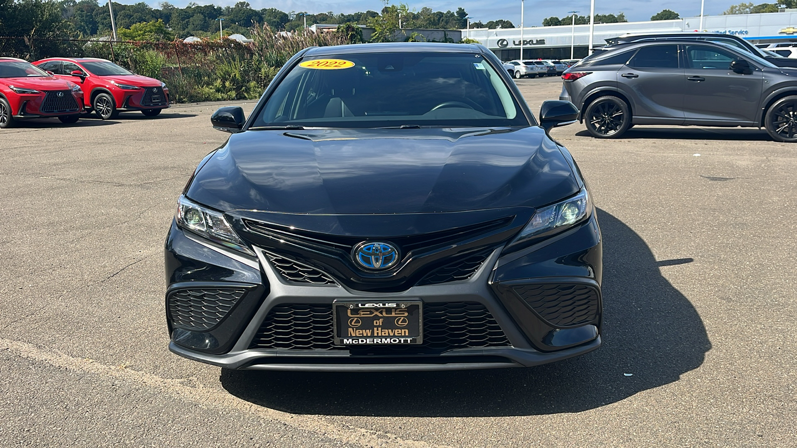 2022 Toyota Camry Hybrid SE 2