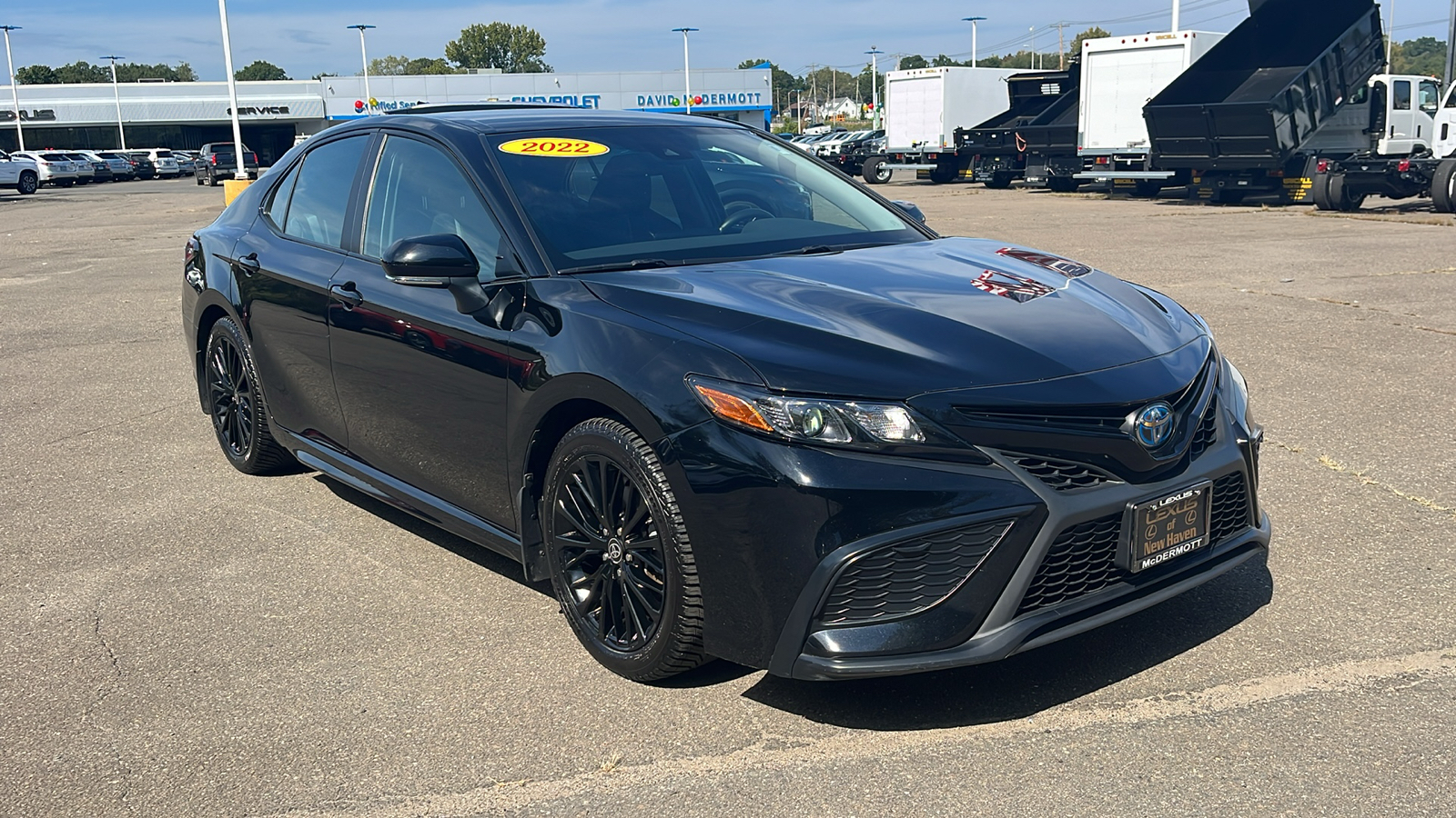 2022 Toyota Camry Hybrid SE 3