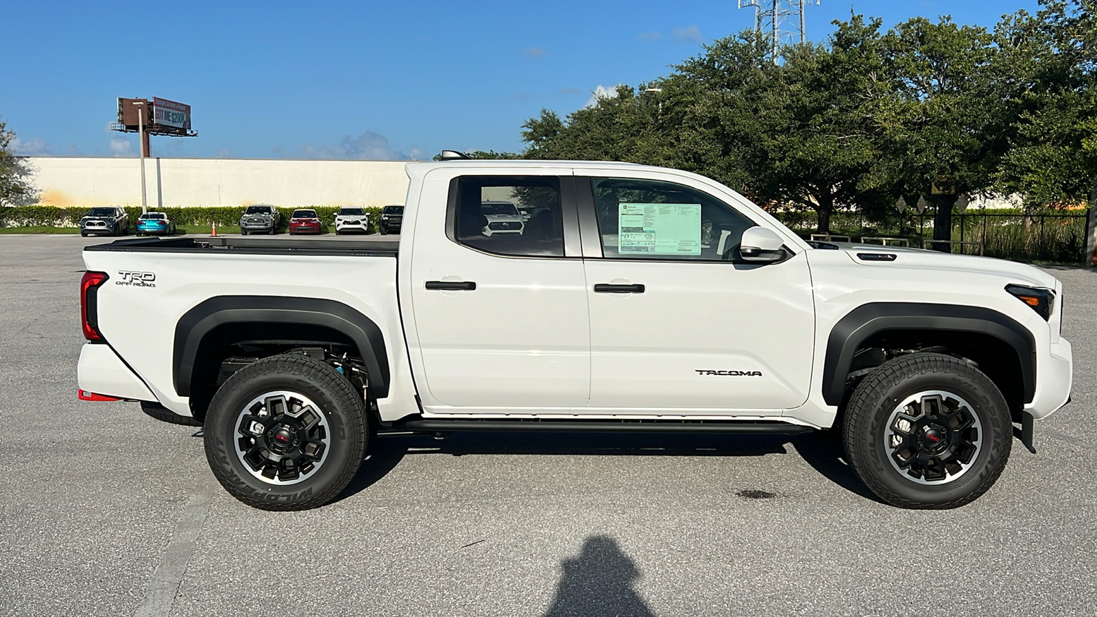 2024 Toyota Tacoma Hybrid TRD Off Road 11