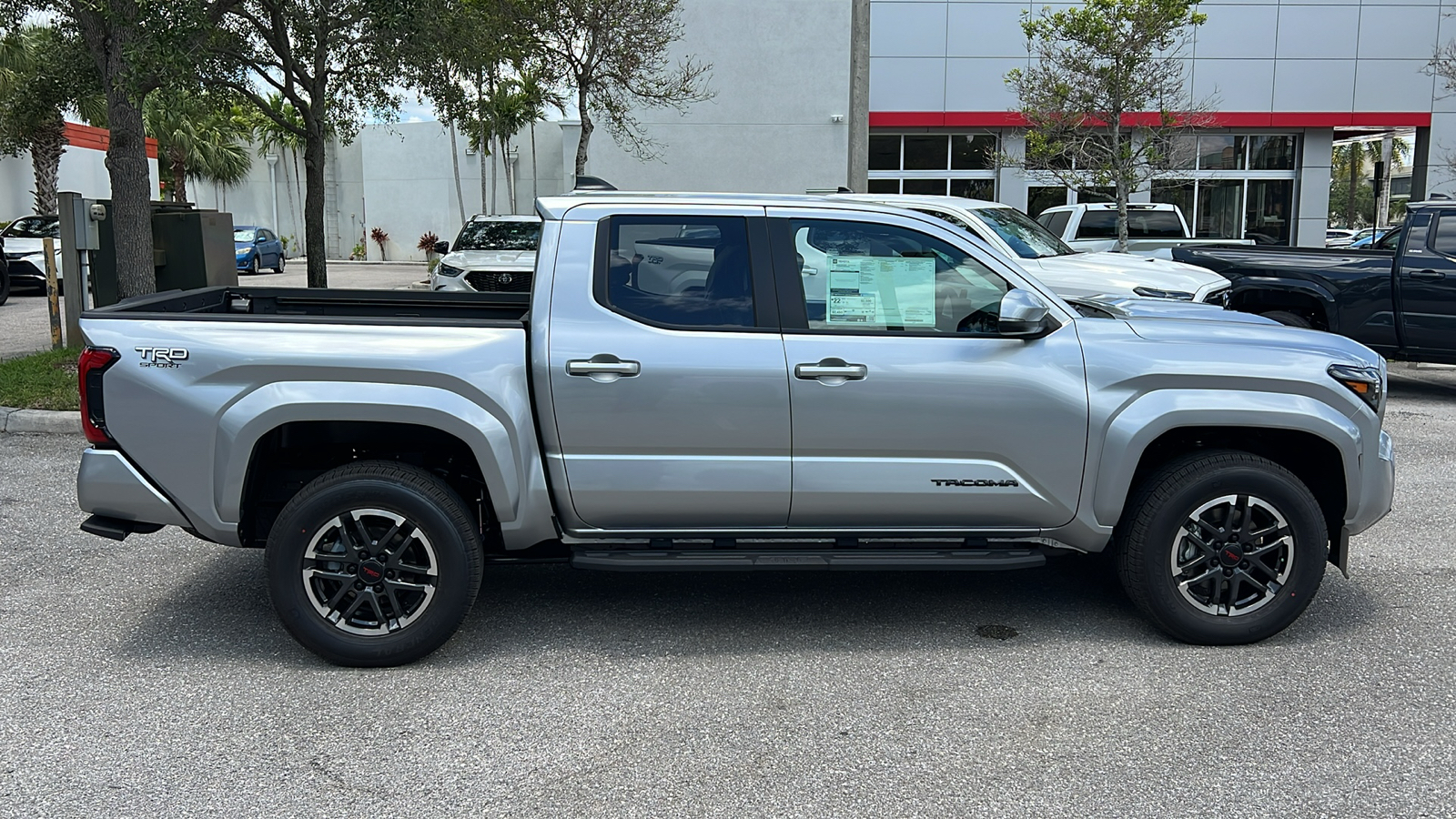 2024 Toyota Tacoma TRD Sport 9