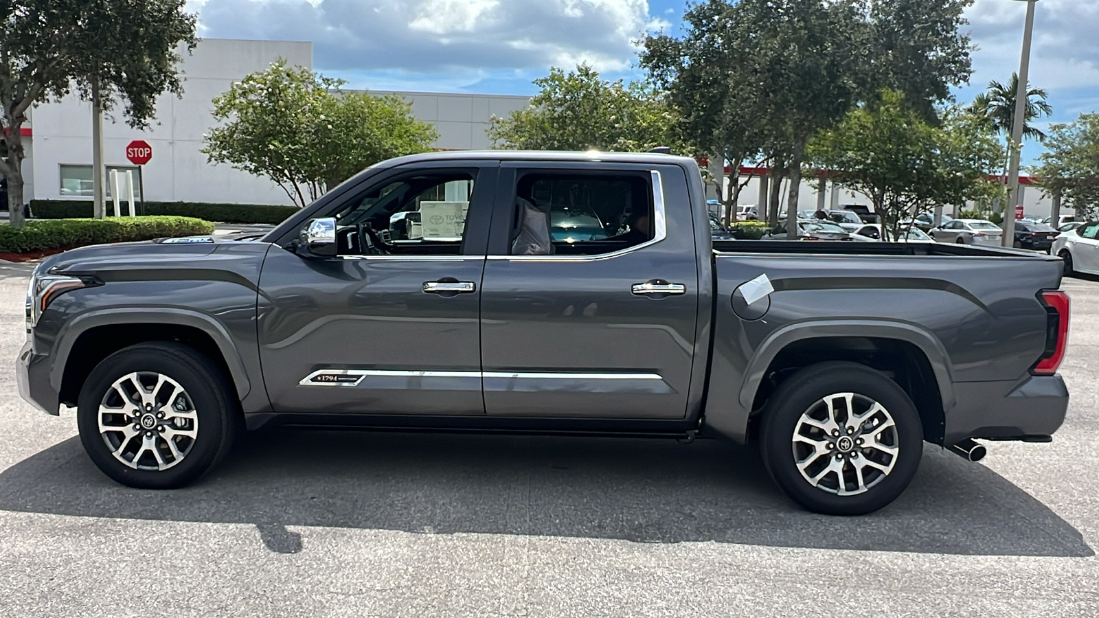 2024 Toyota Tundra Hybrid 1794 Edition 4