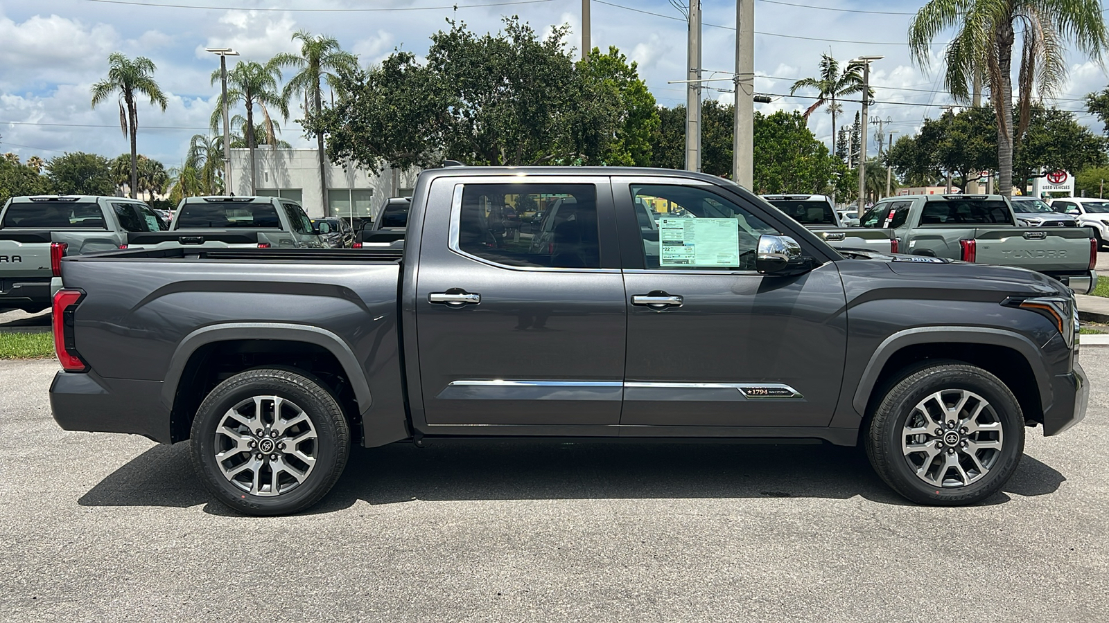 2024 Toyota Tundra Hybrid 1794 Edition 9