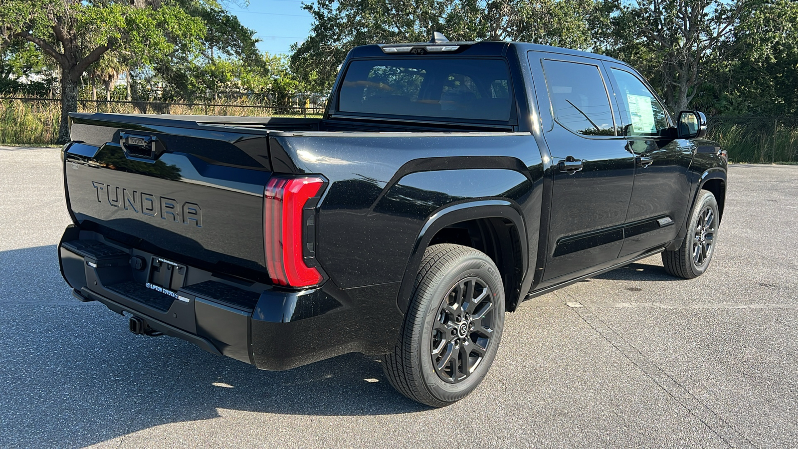 2024 Toyota Tundra Hybrid Platinum 8